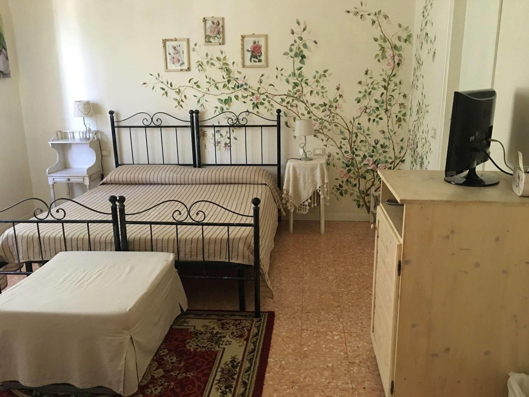 Affittacamere La Casa Di Ugo Ciglione Exterior foto