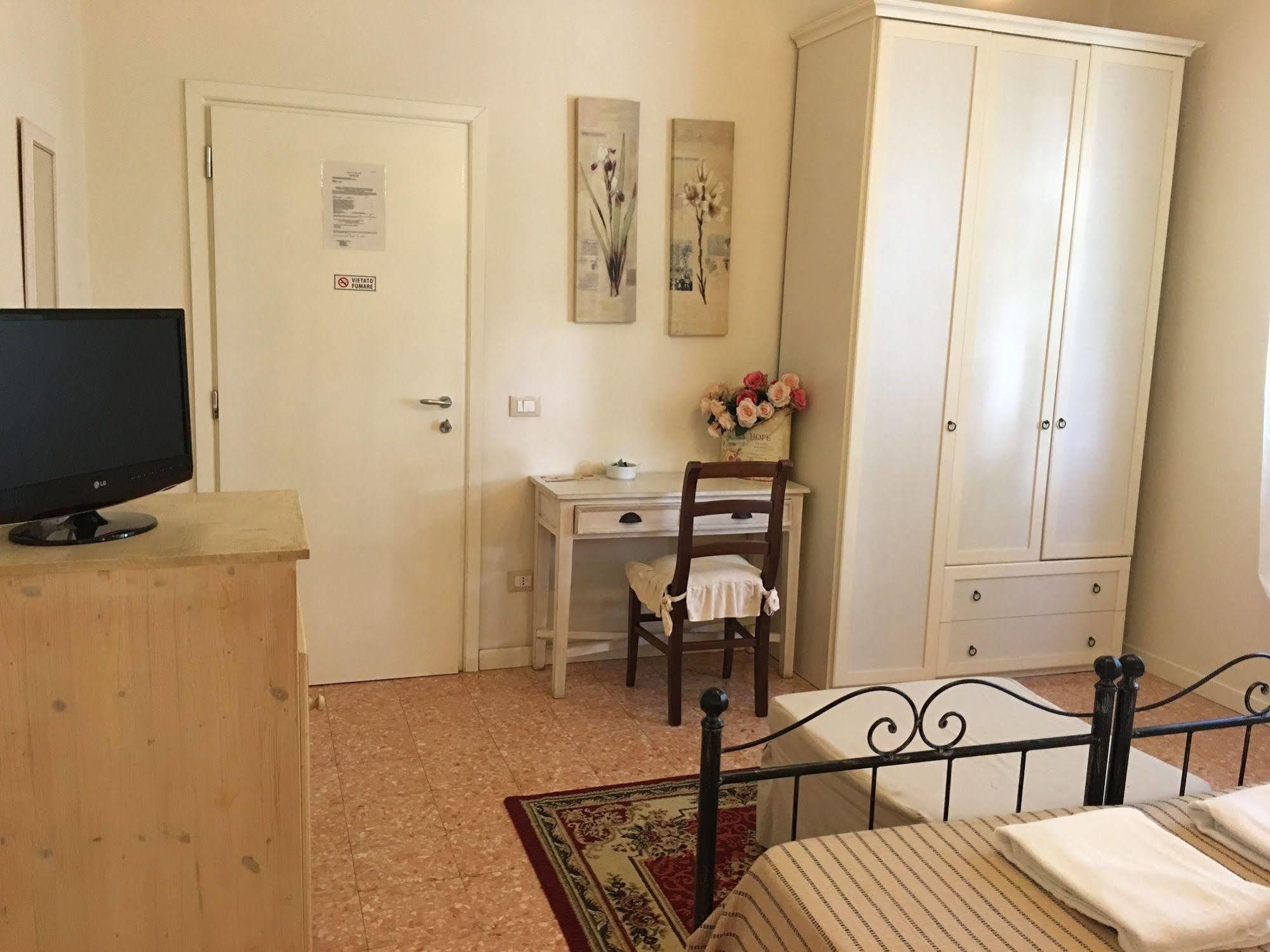 Affittacamere La Casa Di Ugo Ciglione Exterior foto
